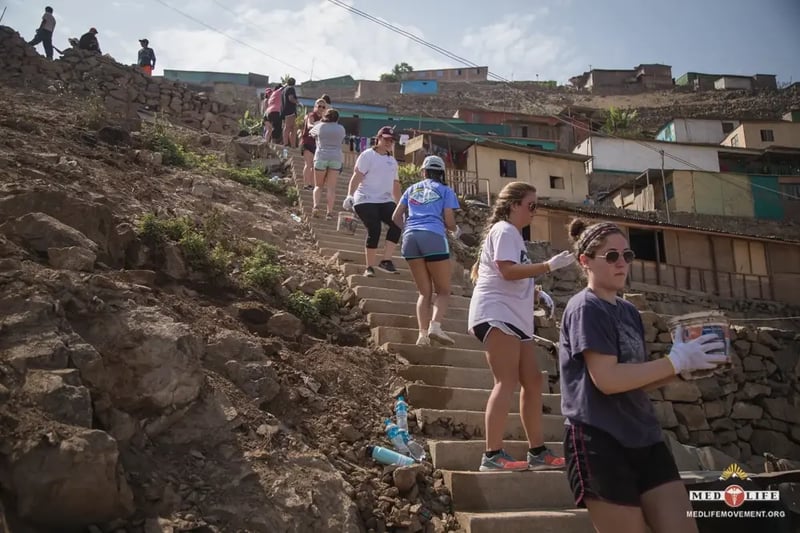 MEDLIFE-Lima-37.jpg-1